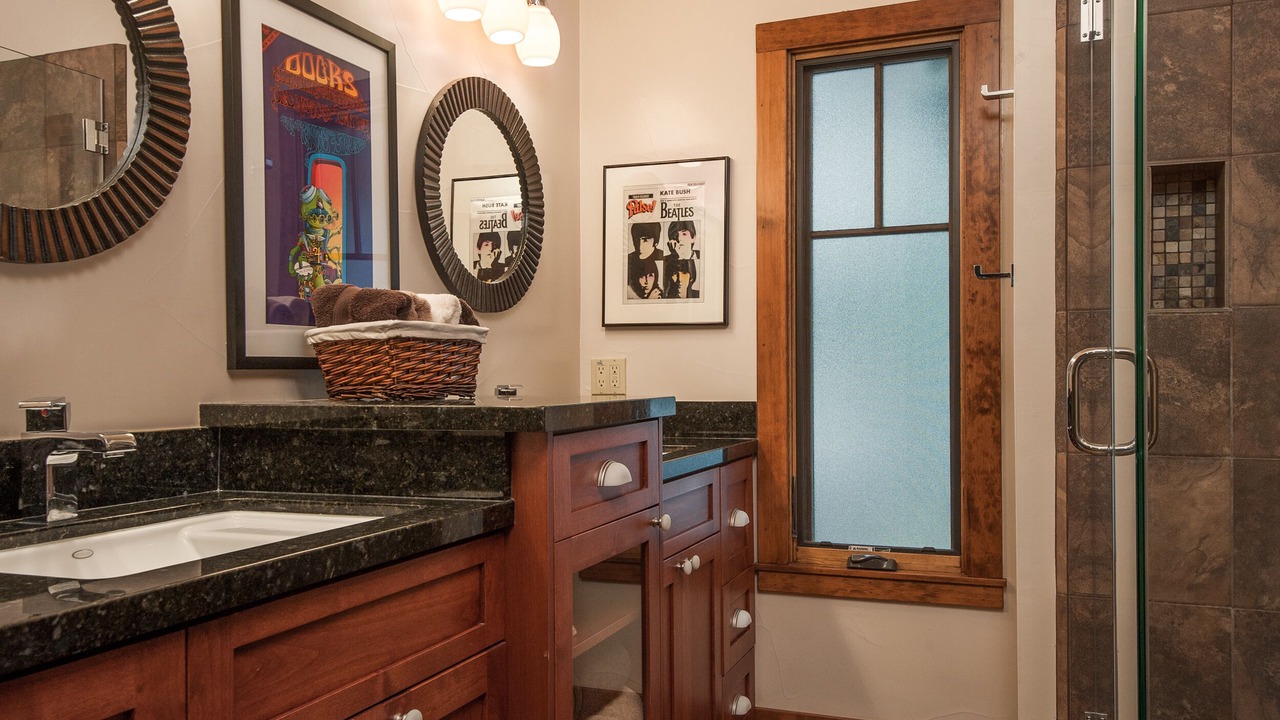 Photo of Bathroom in Arden Park Vista