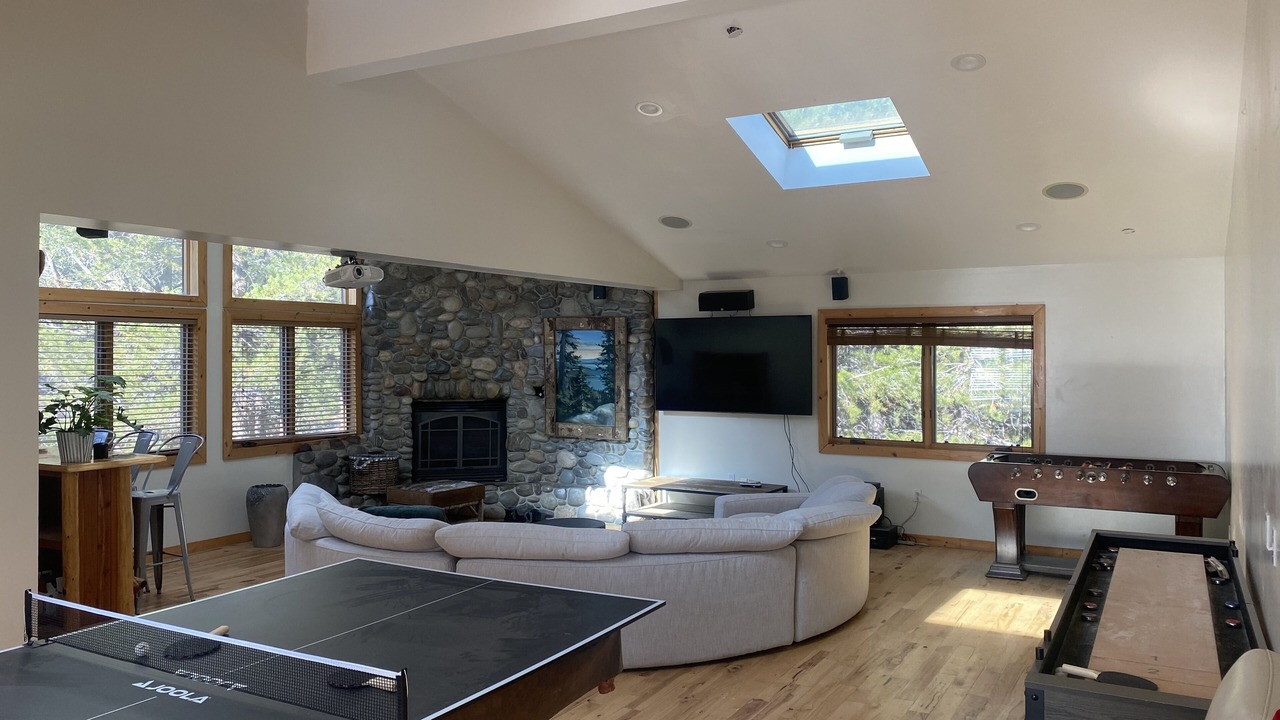 Photo of Livingroom in Tahoe Island