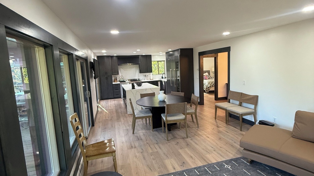Photo of Livingroom in Tahoe Island
