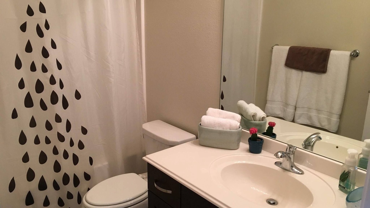 Photo of Bathroom in Hurricane
