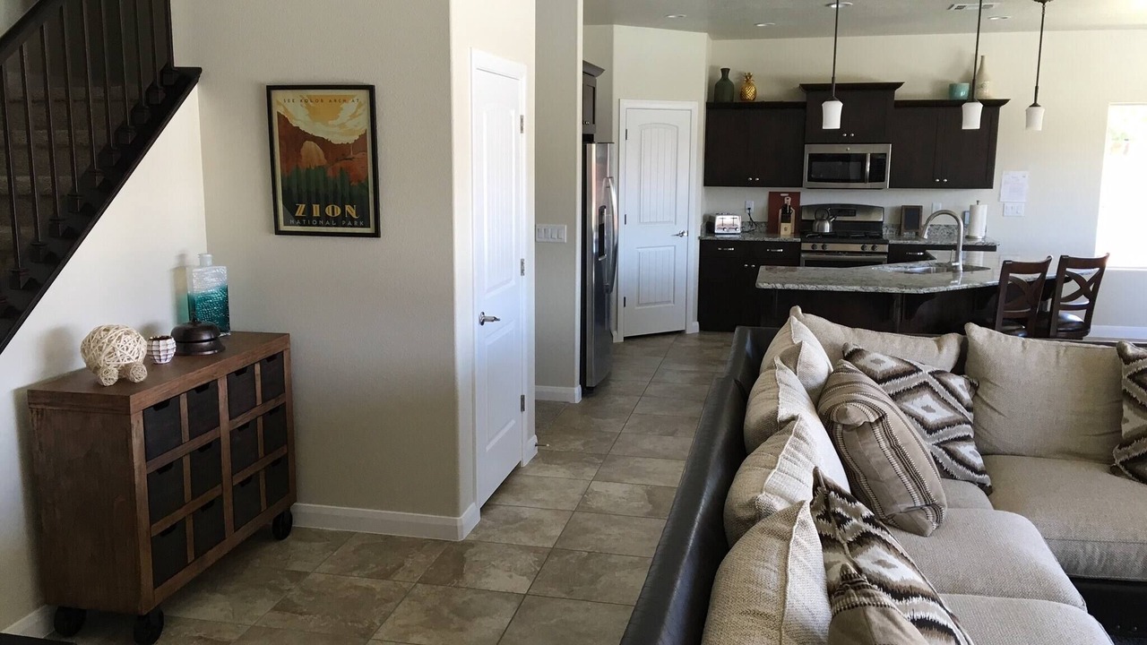 Photo of Livingroom in Hurricane