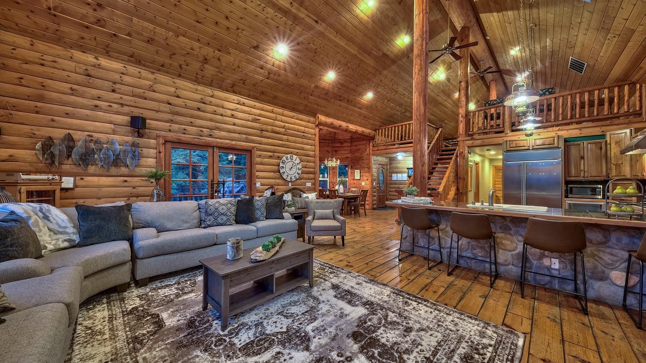 Photo of Livingroom in Pioneer Trail