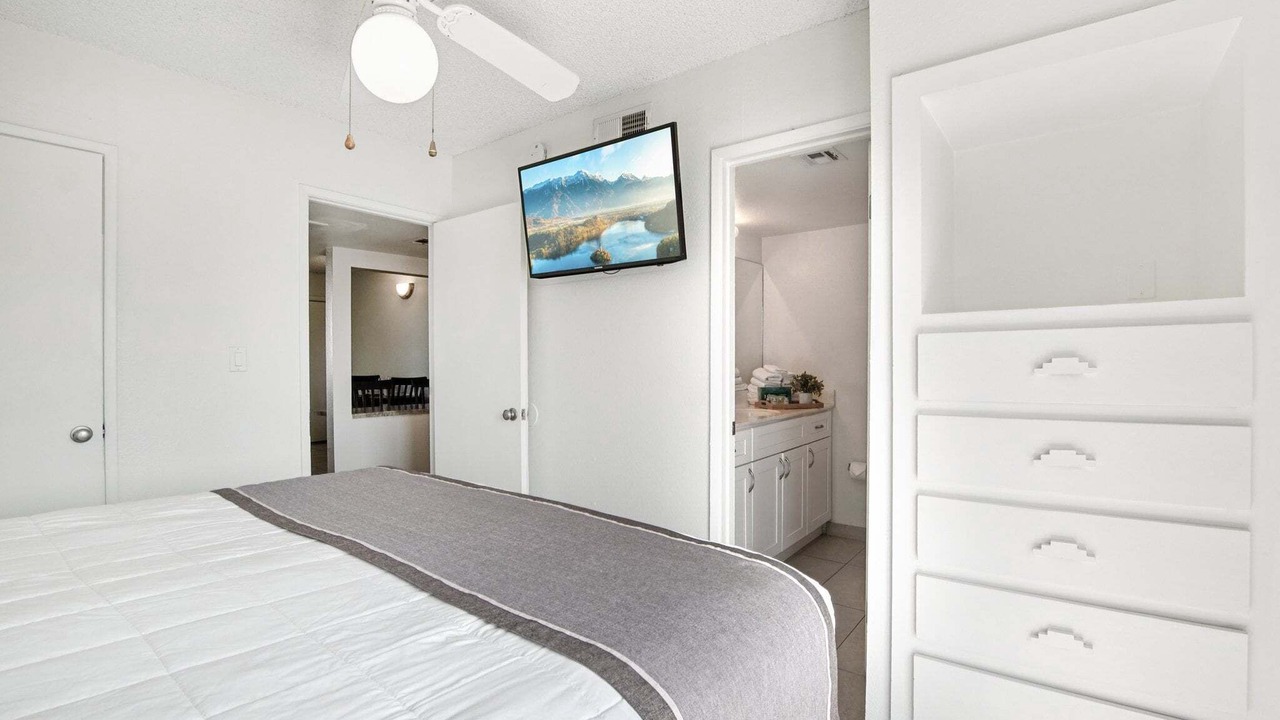 Photo of Bedroom in New Papago Parkway