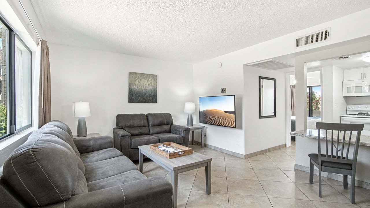 Photo of Livingroom in New Papago Parkway