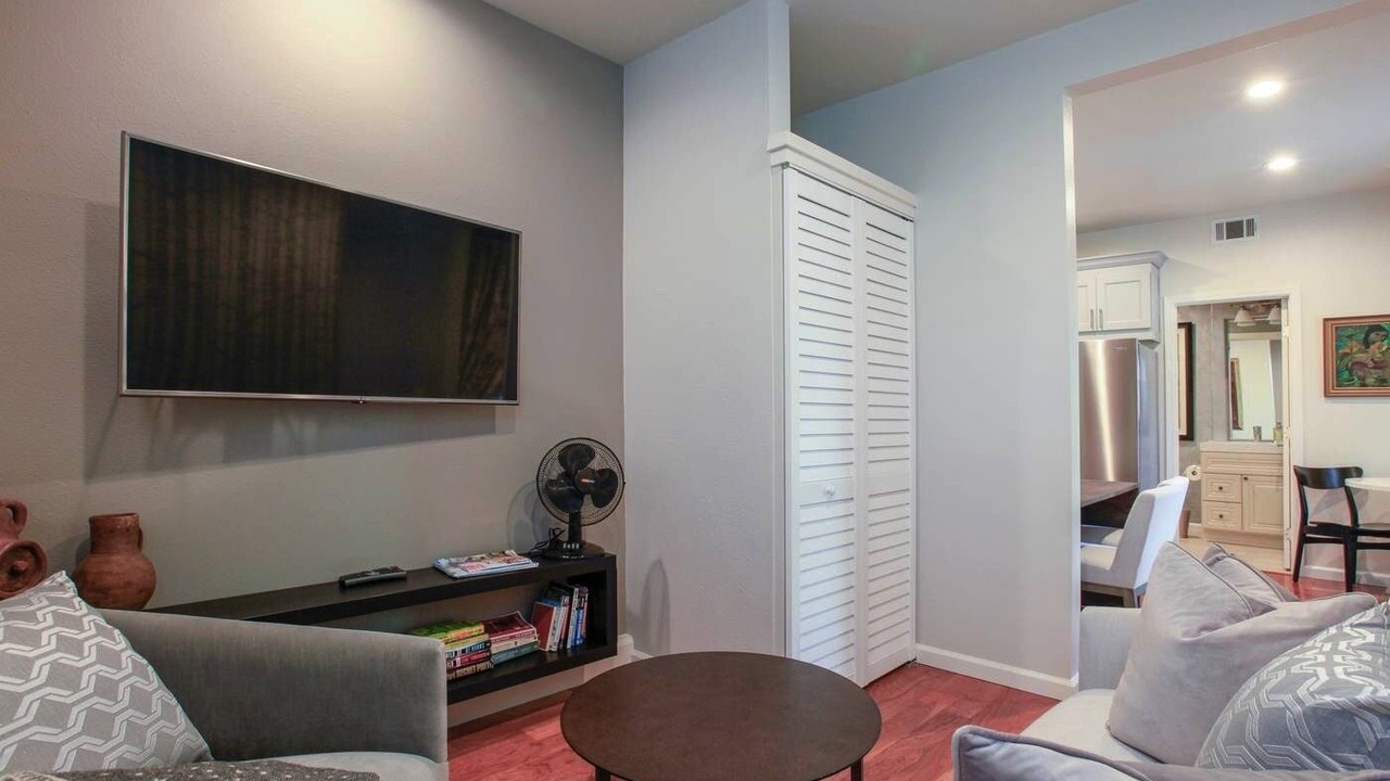 Photo of Livingroom in Hercules