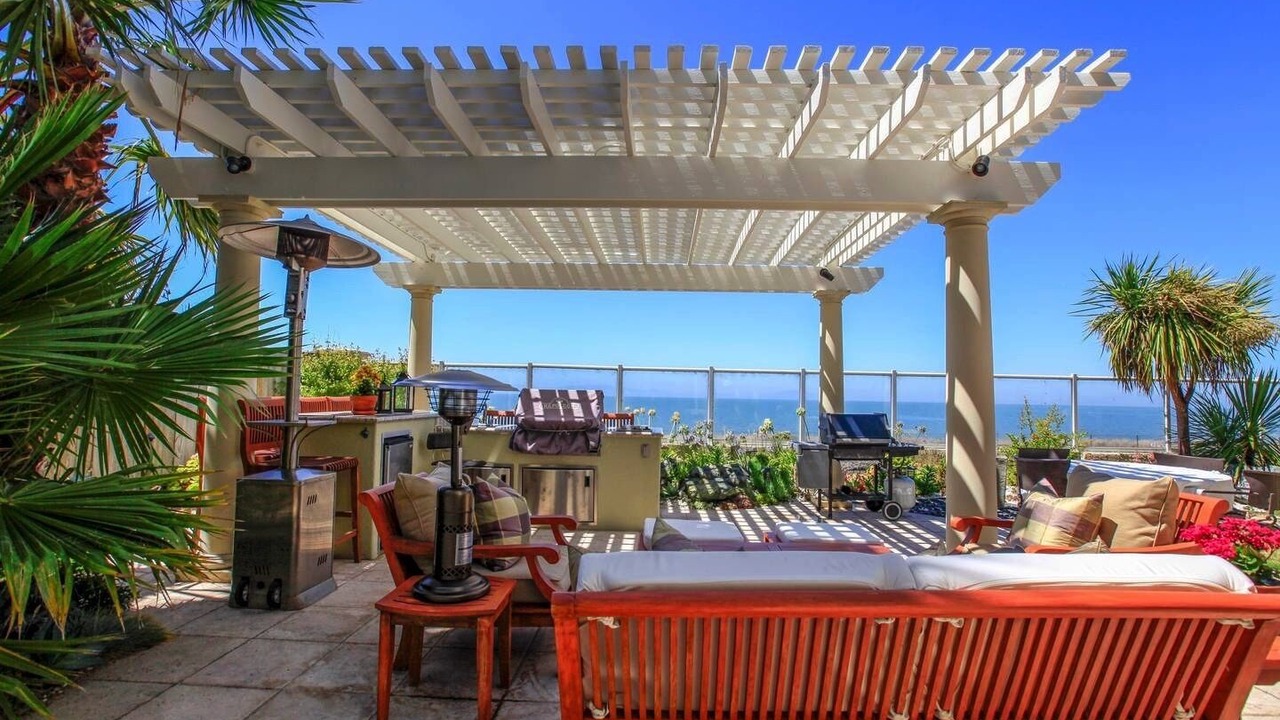 Photo of Outdoor in Hercules