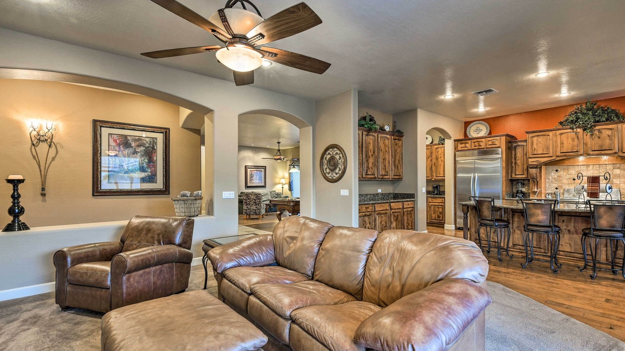Photo of Livingroom in Power Ranch