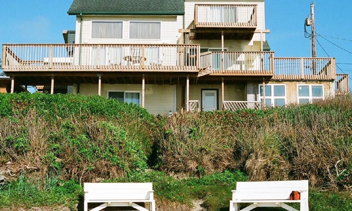 Photo of Others in Lincoln Beach