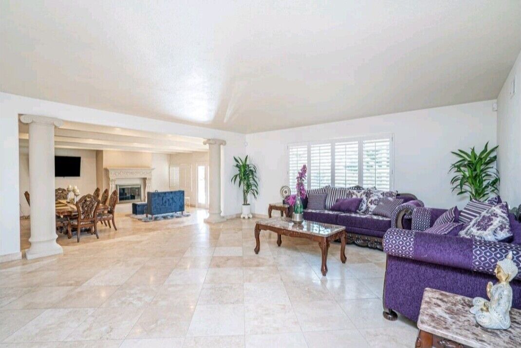Photo of Livingroom in Spring Valley