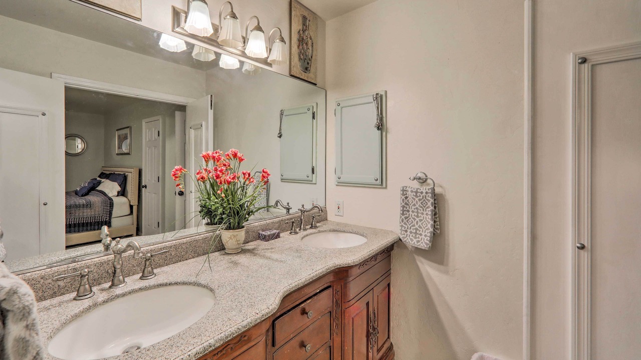 Photo of Bathroom in Williamson