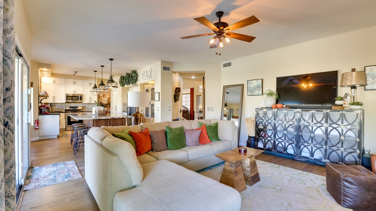 Photo of Livingroom in Tatum Ranch