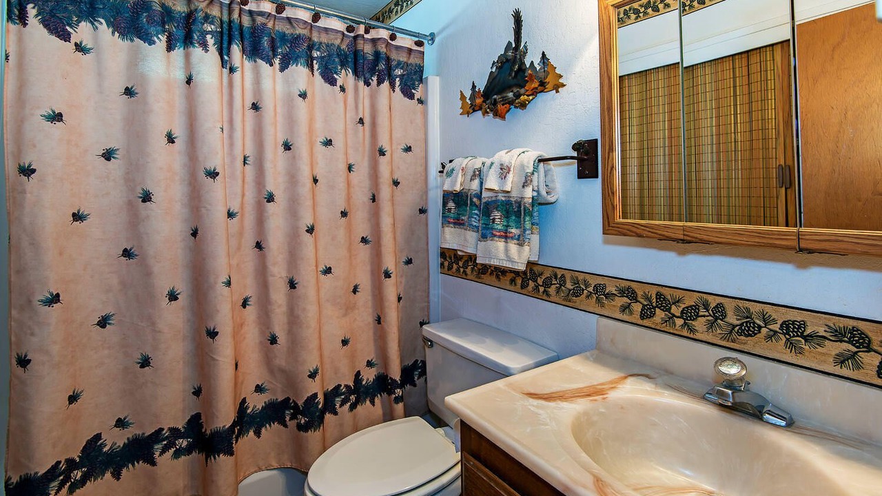Photo of Bathroom in Country Club Estates