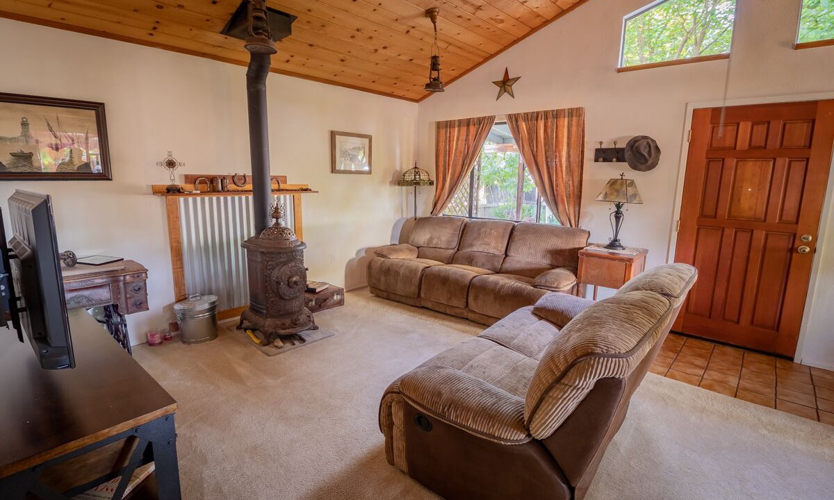 Photo of Livingroom in Bradley