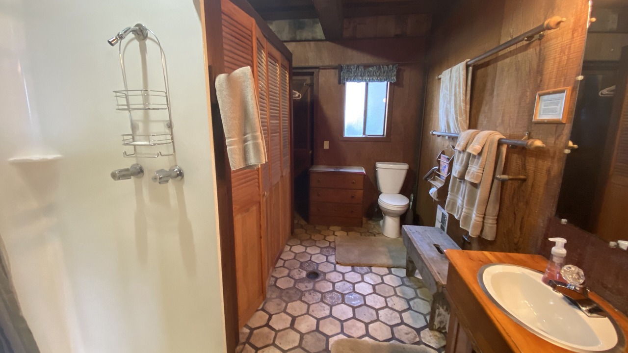Photo of Bathroom in Albion
