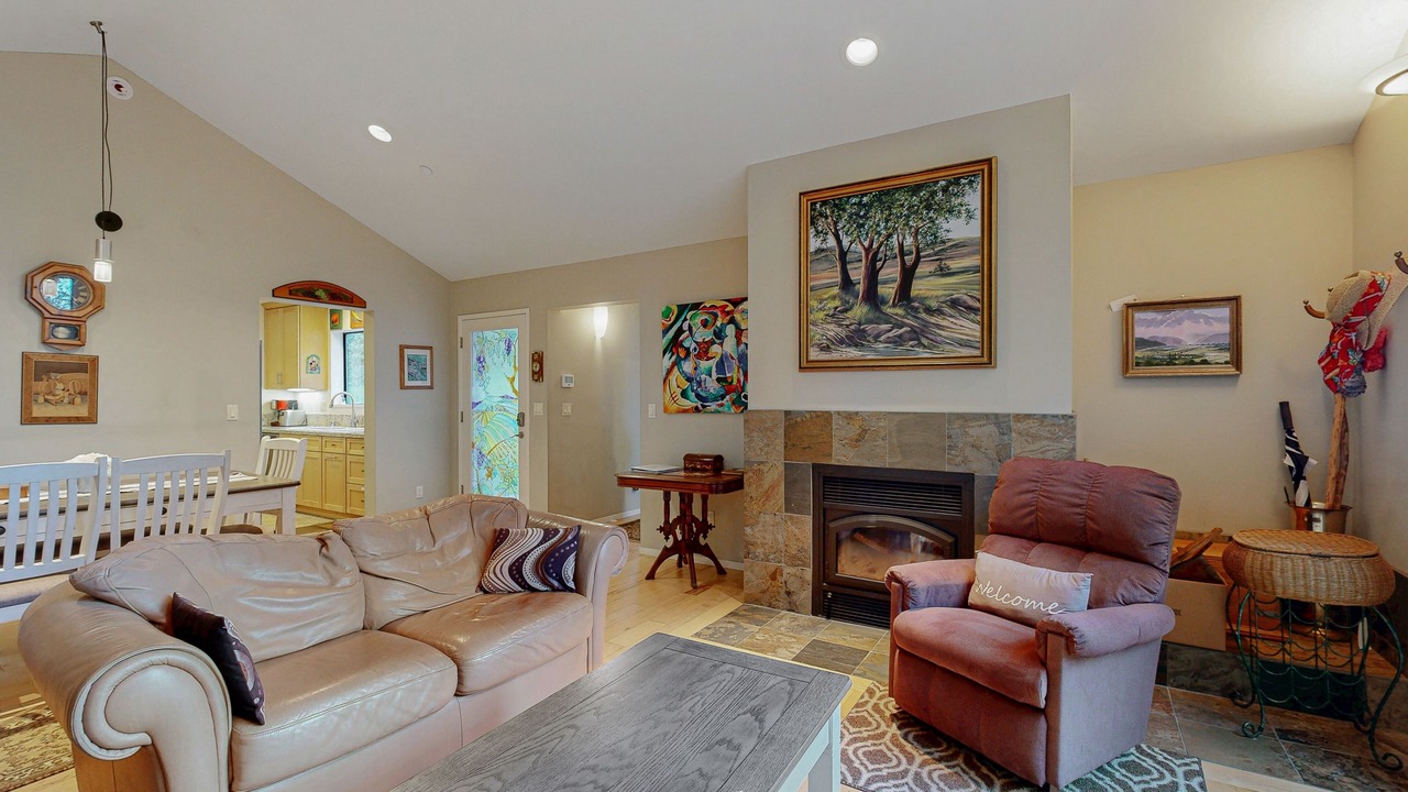 Photo of Livingroom in Freestone