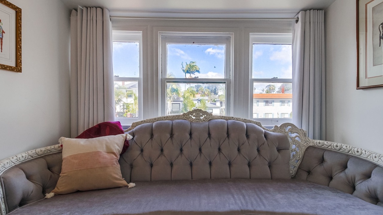 Photo of Livingroom in Golden Hill