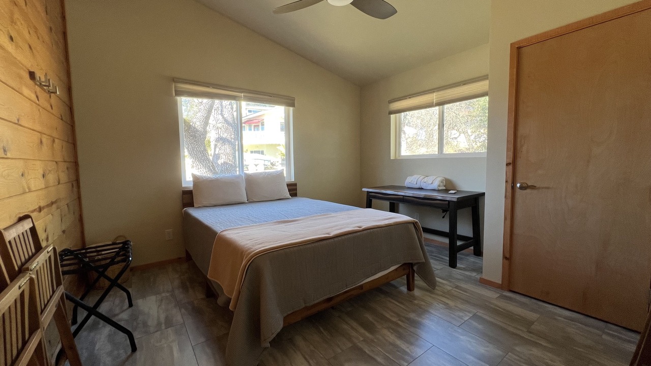 Photo of Bedroom in Oak Shores