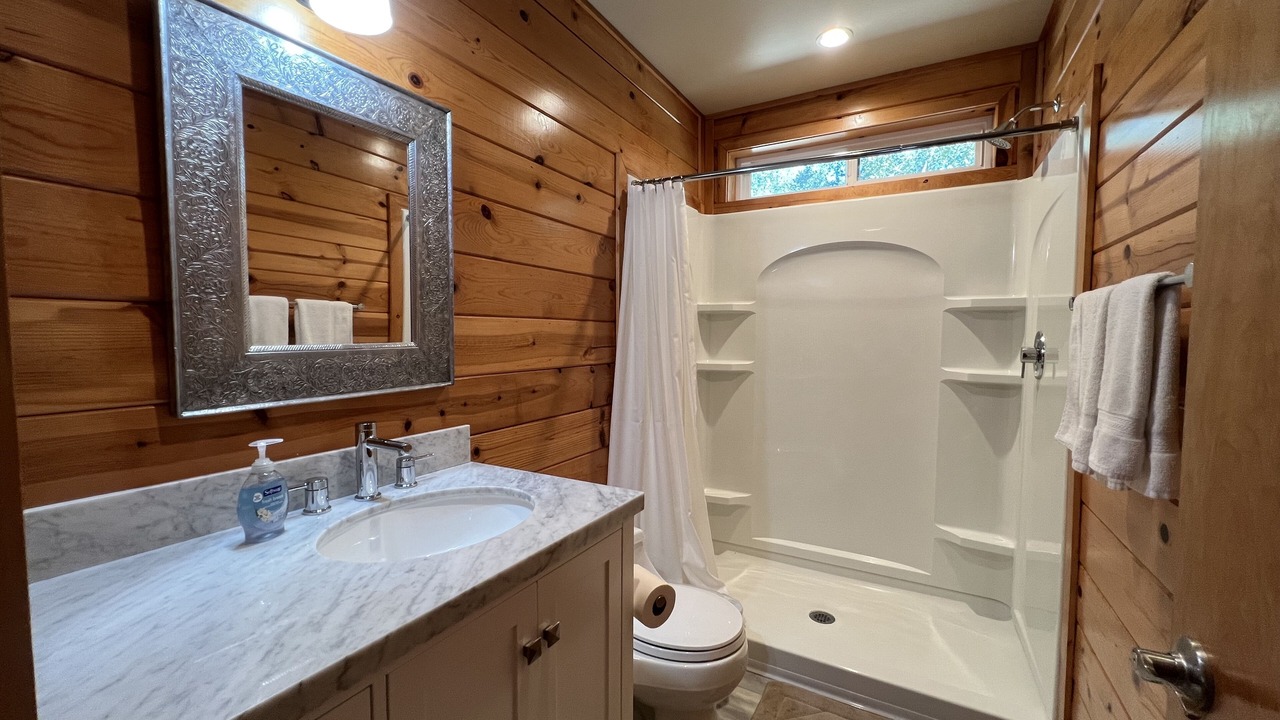 Photo of Bathroom in Oak Shores