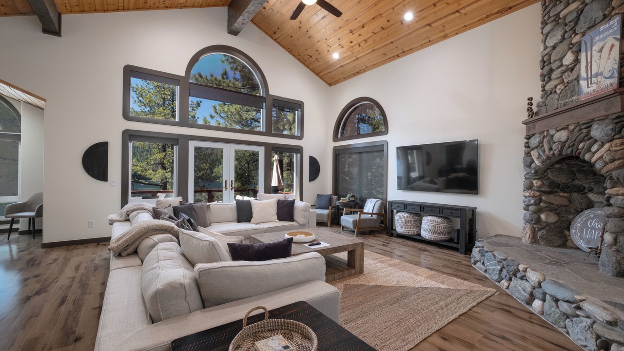 Photo of Livingroom in Truckee