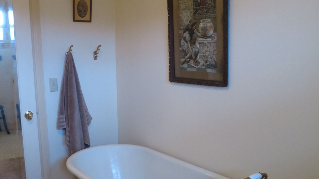 Photo of Bathroom in Albion