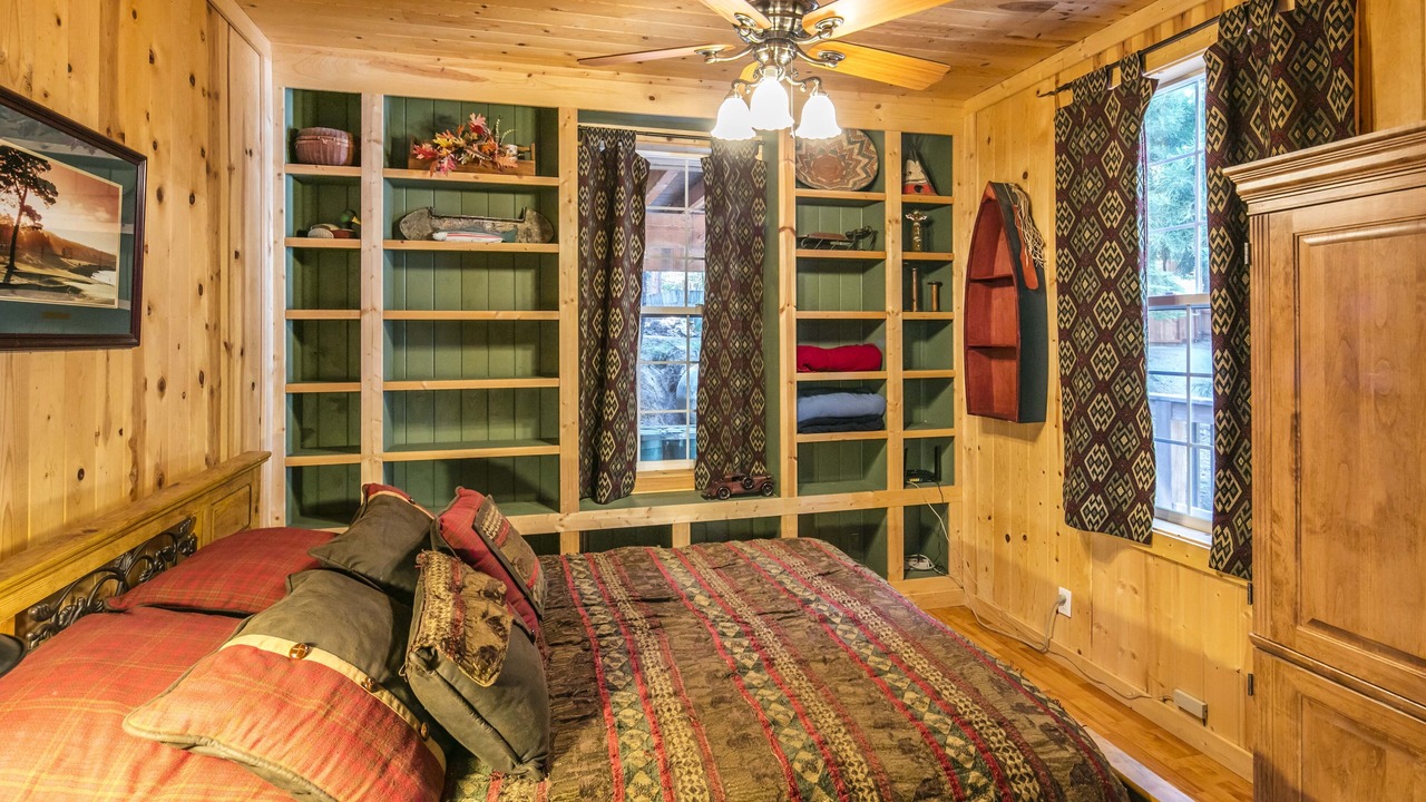 Photo of Bedroom in Fish Camp