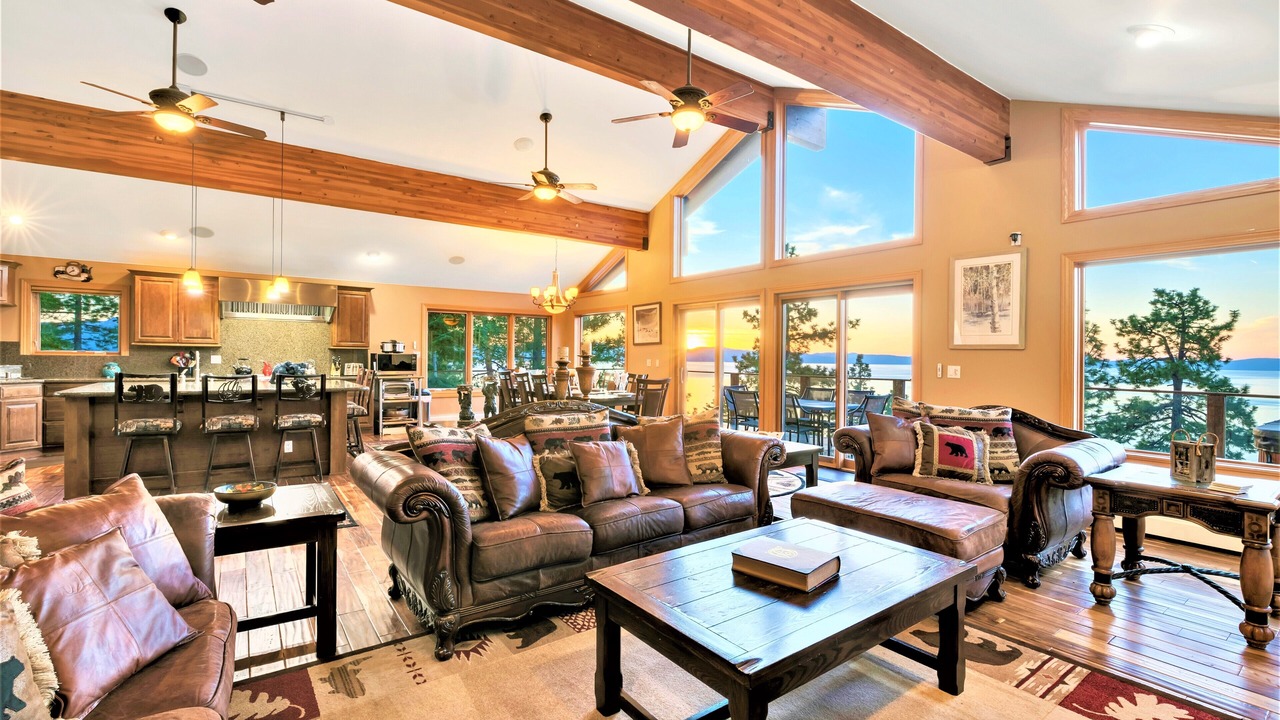 Photo of Livingroom in Zephyr Cove