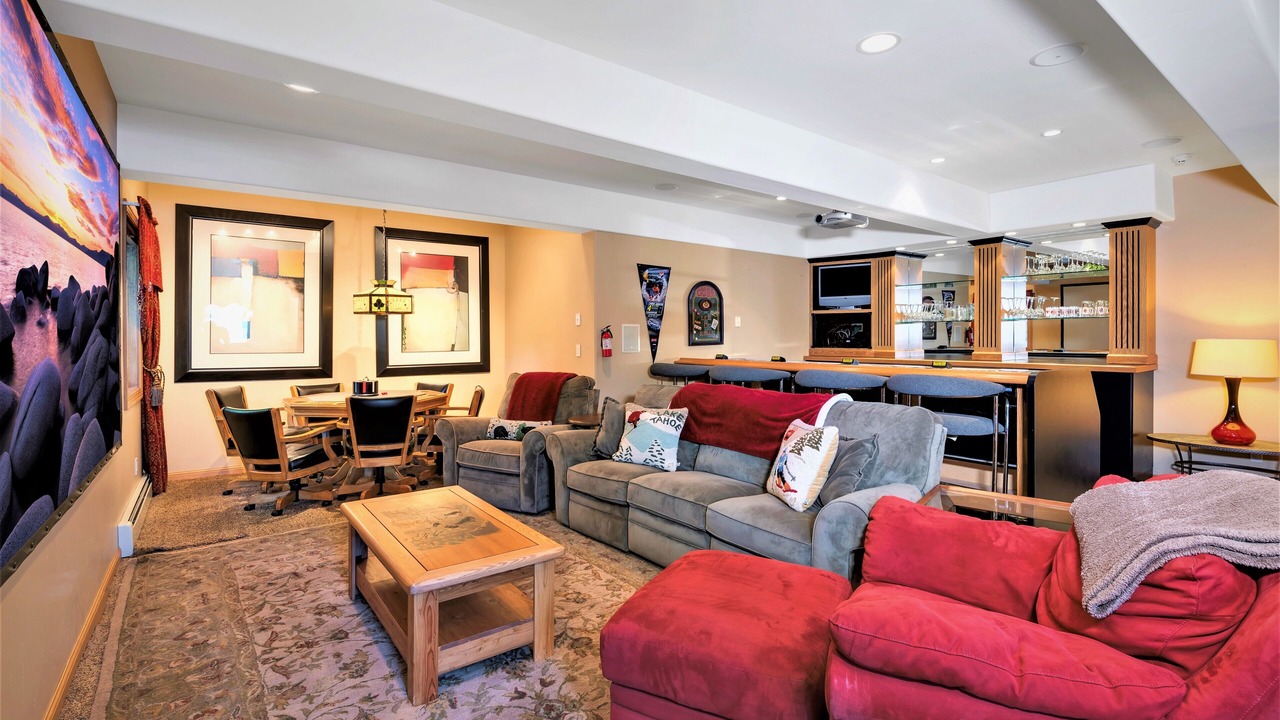 Photo of Livingroom in Zephyr Cove