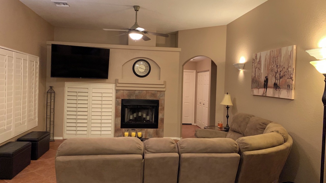 Photo of Livingroom in Sunridge Estates