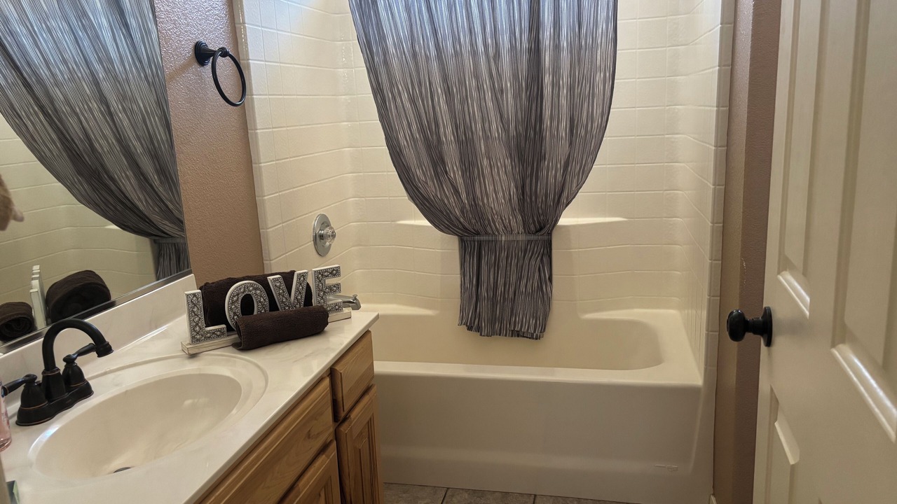 Photo of Bathroom in Sunridge Estates