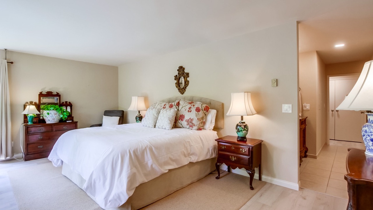 Photo of Bedroom in Solana Beach