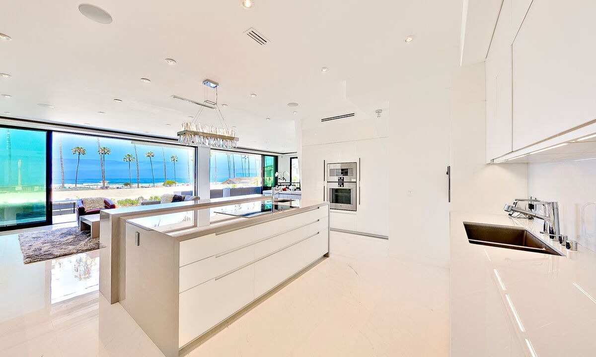 Photo of Kitchen in La Jolla Shores