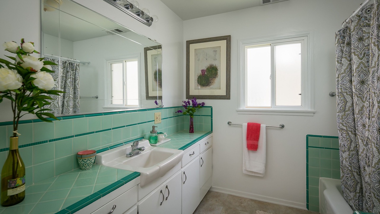 Photo of Bathroom in Shell Beach