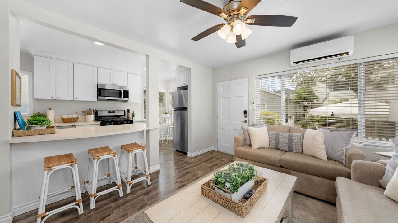 Photo of Livingroom in Mission Beach