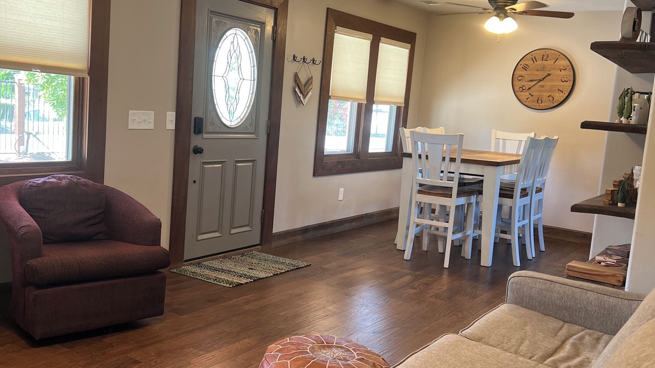 Photo of Livingroom in Templeton