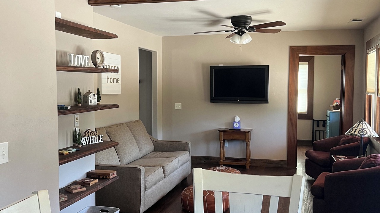 Photo of Livingroom in Templeton