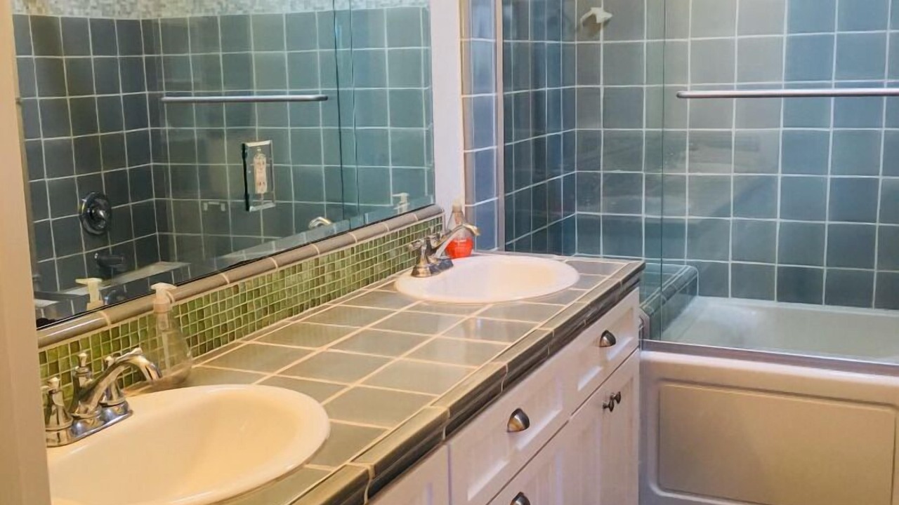 Photo of Bathroom in Shell Beach