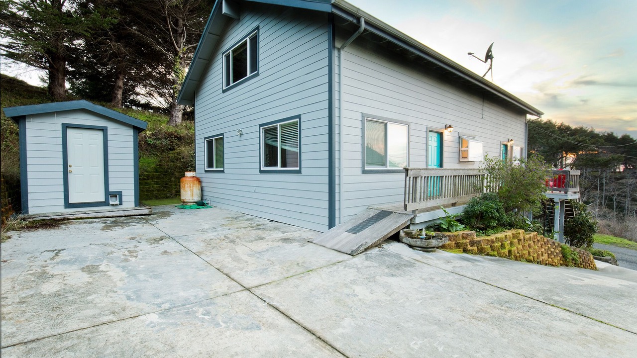 Photo of Others in Shelter Cove