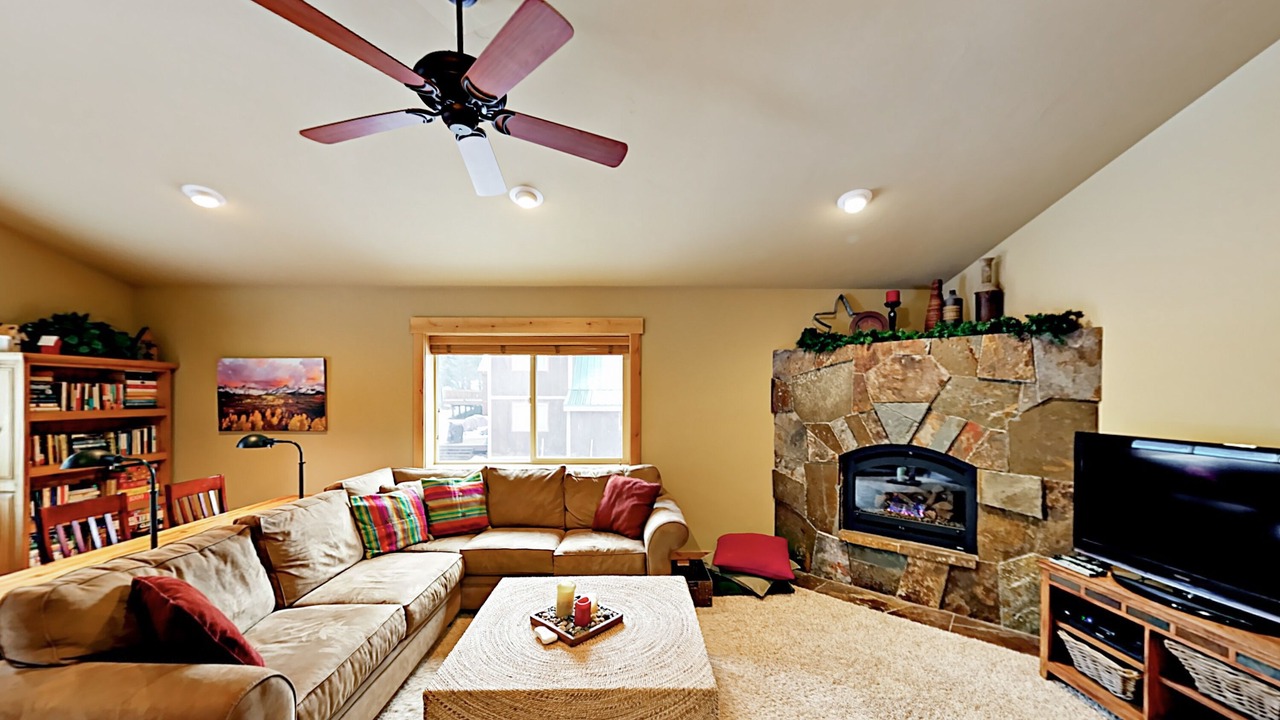 Photo of Livingroom in Truckee
