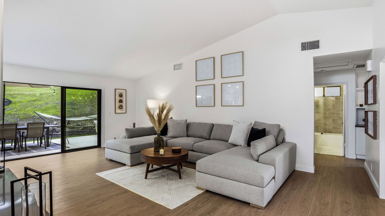 Photo of Livingroom in Temecula