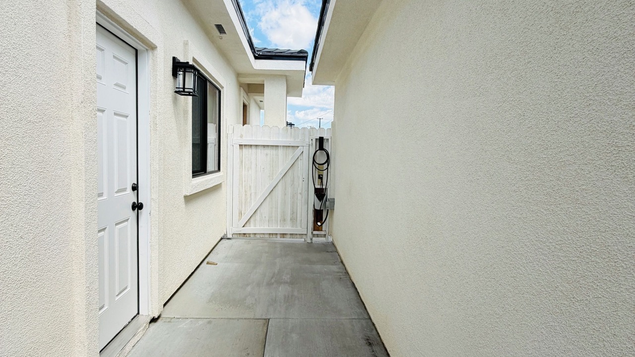 Photo of Outdoor in Midway City
