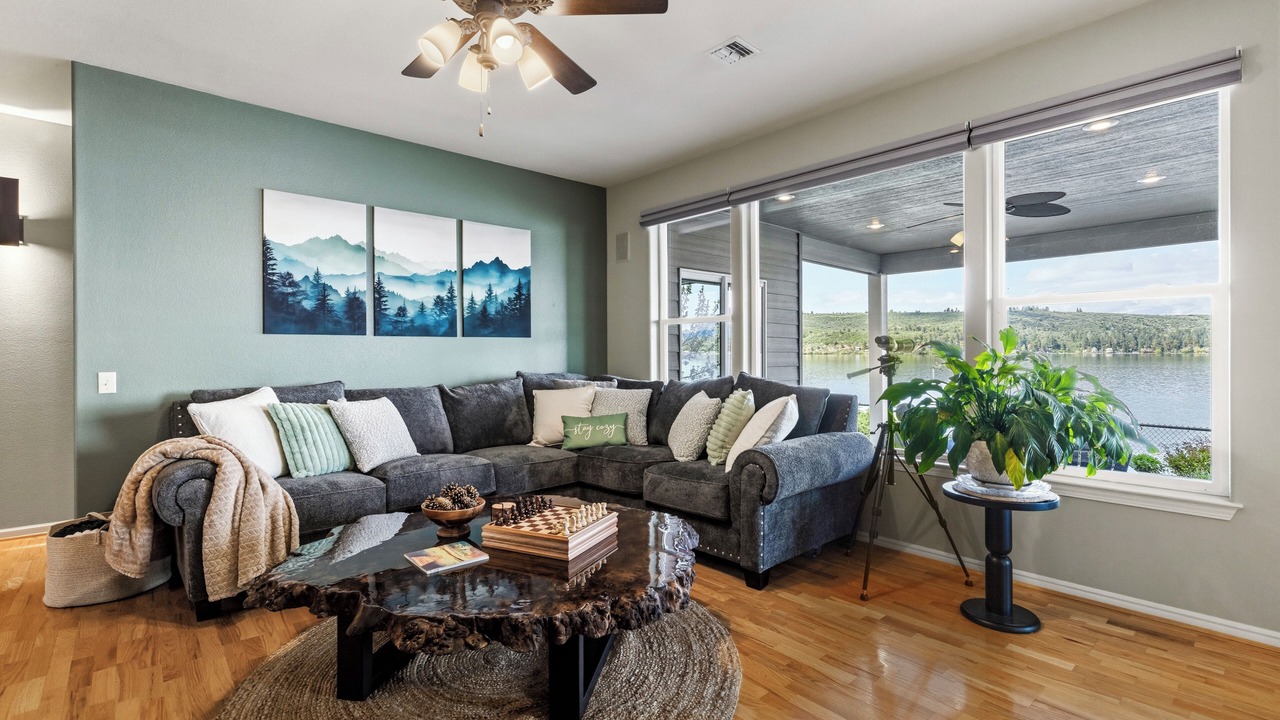 Photo of Livingroom in Altamont
