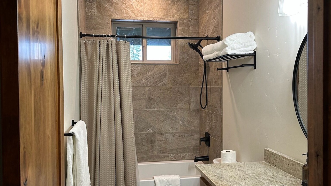 Photo of Bathroom in Crescent