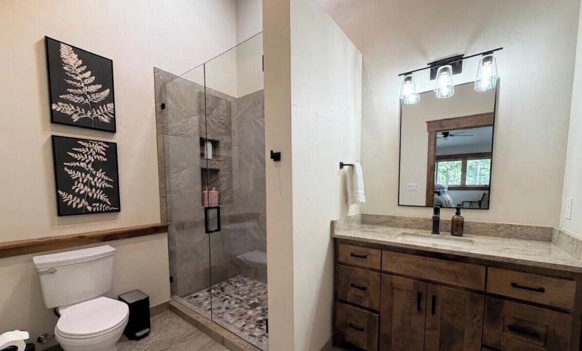 Photo of Bathroom in Crescent