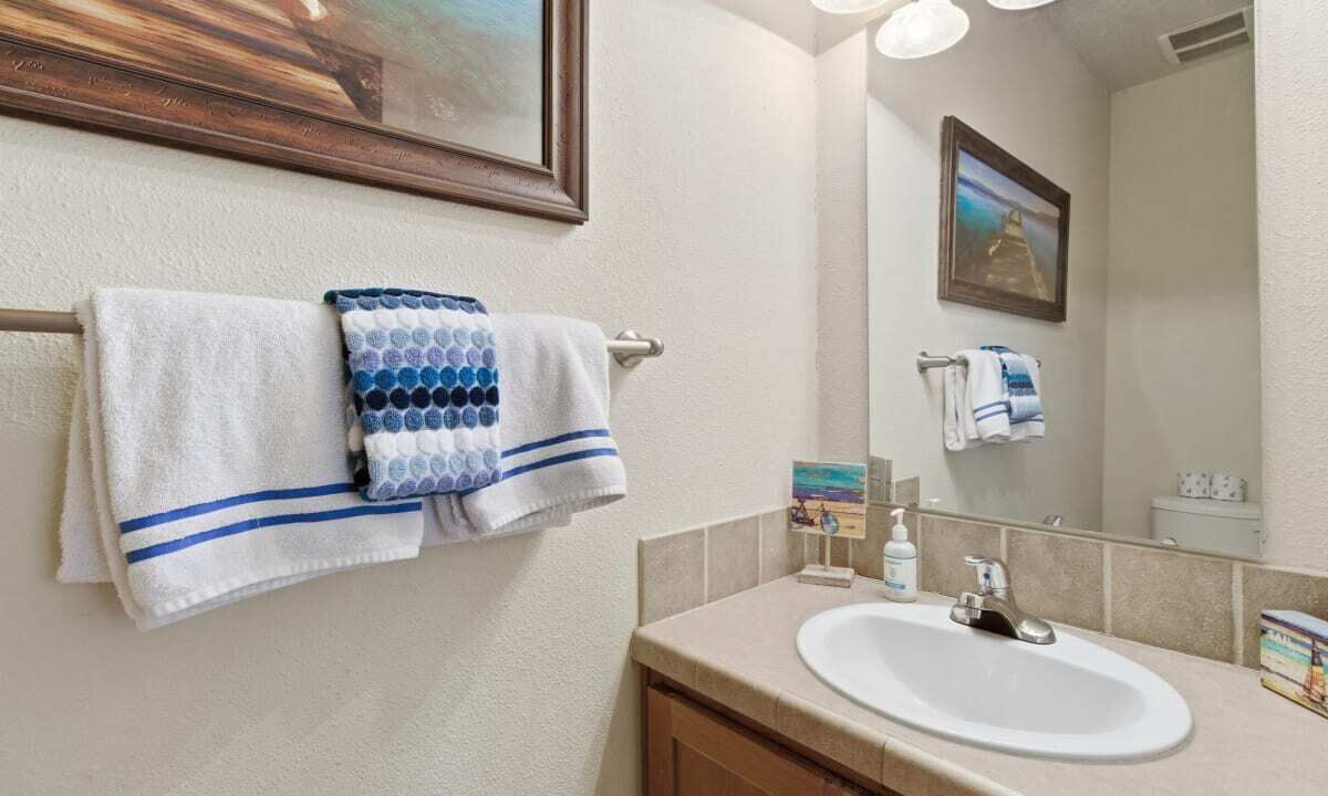 Photo of Bathroom in Bijou Park