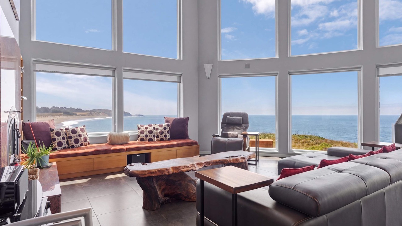 Photo of Livingroom in Gualala