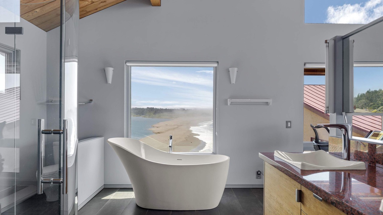 Photo of Bathroom in Gualala
