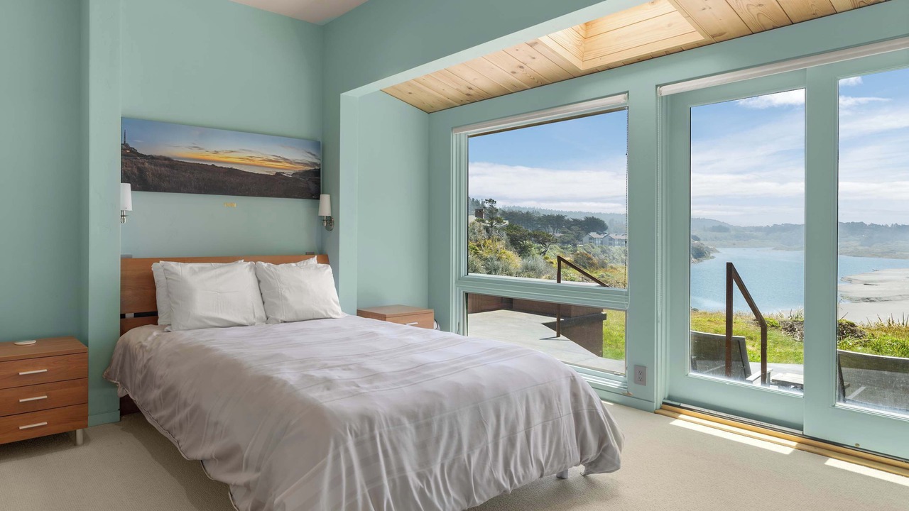 Photo of Bedroom in Gualala