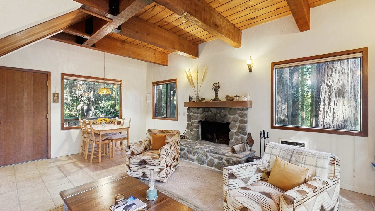Photo of Livingroom in Sea Ranch
