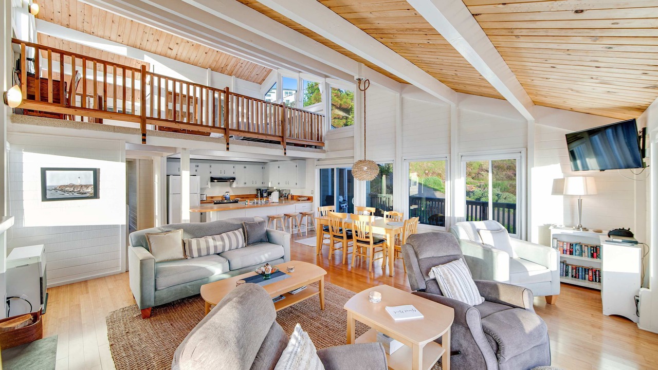 Photo of Livingroom in Gualala