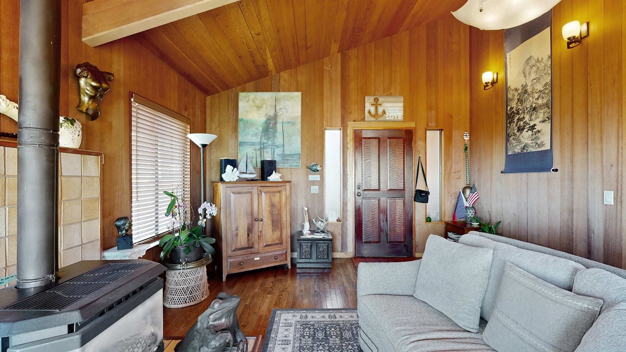Photo of Bedroom in Gualala